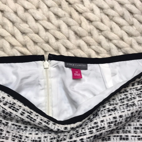 EUC Black and White Vince Camuto Pencil Skirt - Picture 3 of 3
